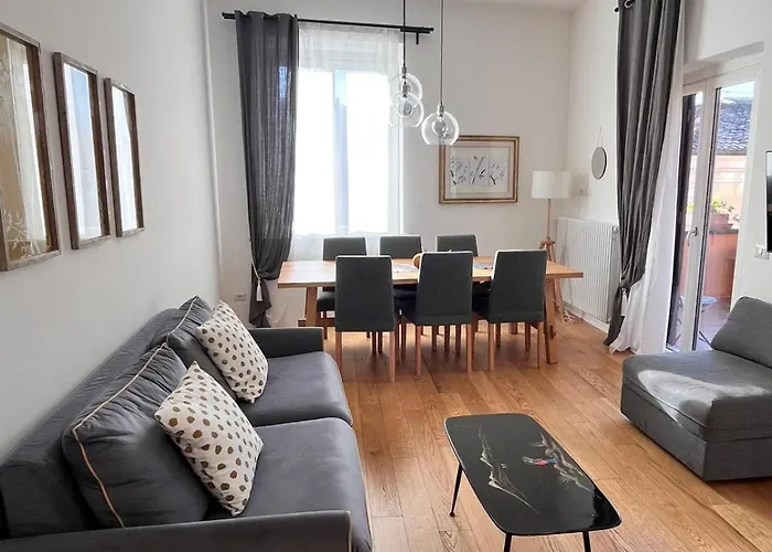 Dieci At Spanish Step - Belsiana Luxury